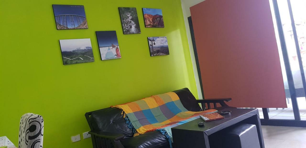 Apartamento Leguizamon Lägenhet Salta Exteriör bild